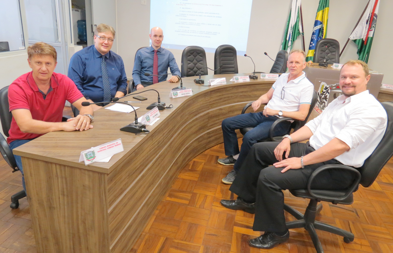 Comissão inicia revisão do Regimento Interno da Câmara