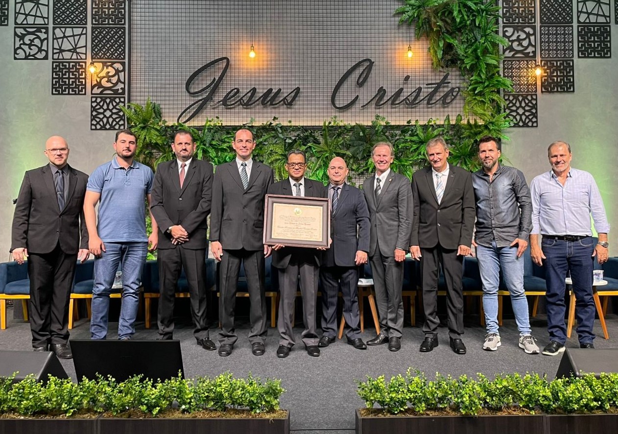 Pastor Edmar Ramos é homenageado com Título de Cidadão Honorário