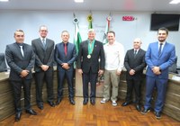 Professor Edilson Hobold é homenageado com Medalha de Honra ao Mérito