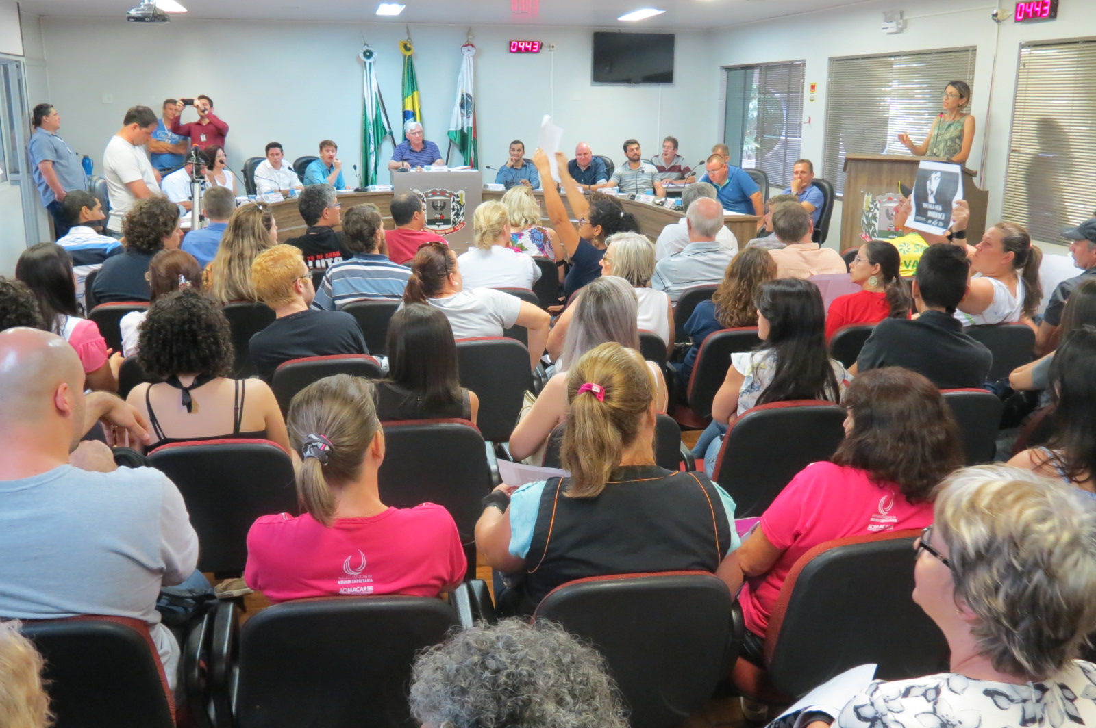 Professores defendem veto do prefeito ao projeto Escola Sem Partido