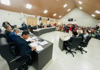 Vereadores da 16ª legislatura são empossados e Valdirzinho é eleito presidente da Câmara